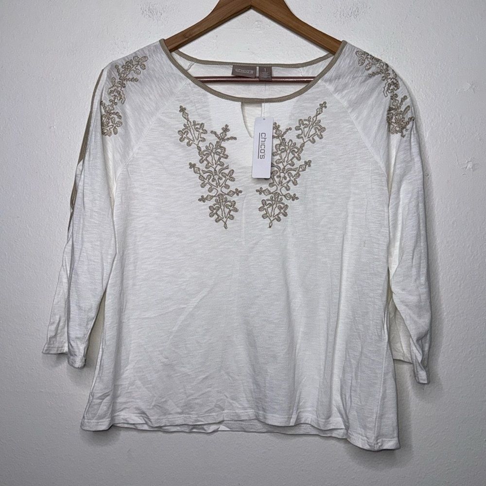 CHICO’S White Tan Cream Cold Shoulder Top
